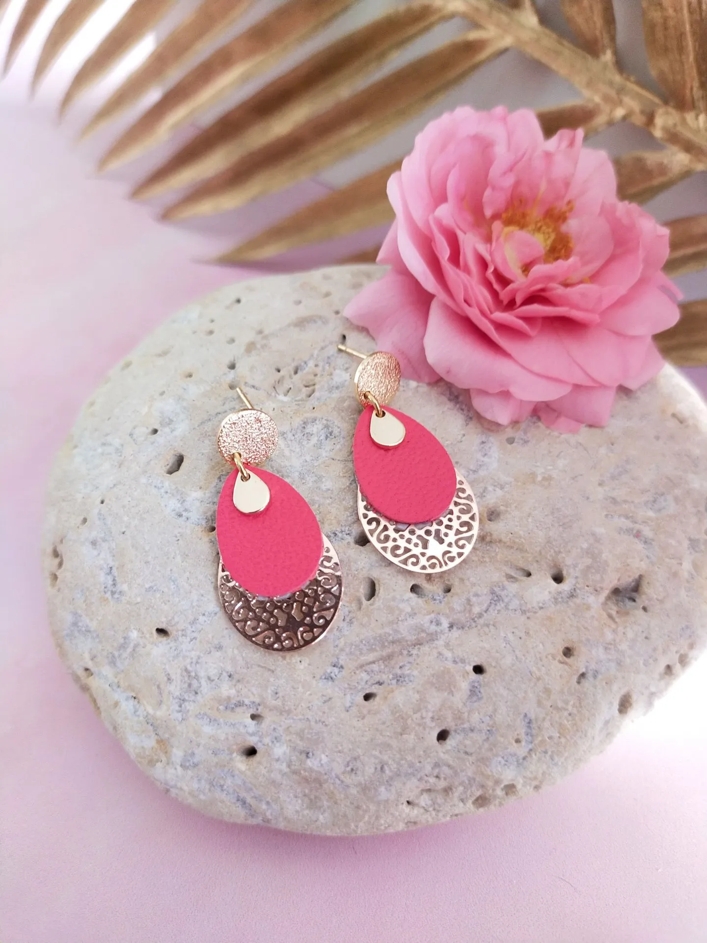 Boucles d'oreilles EVA fushia