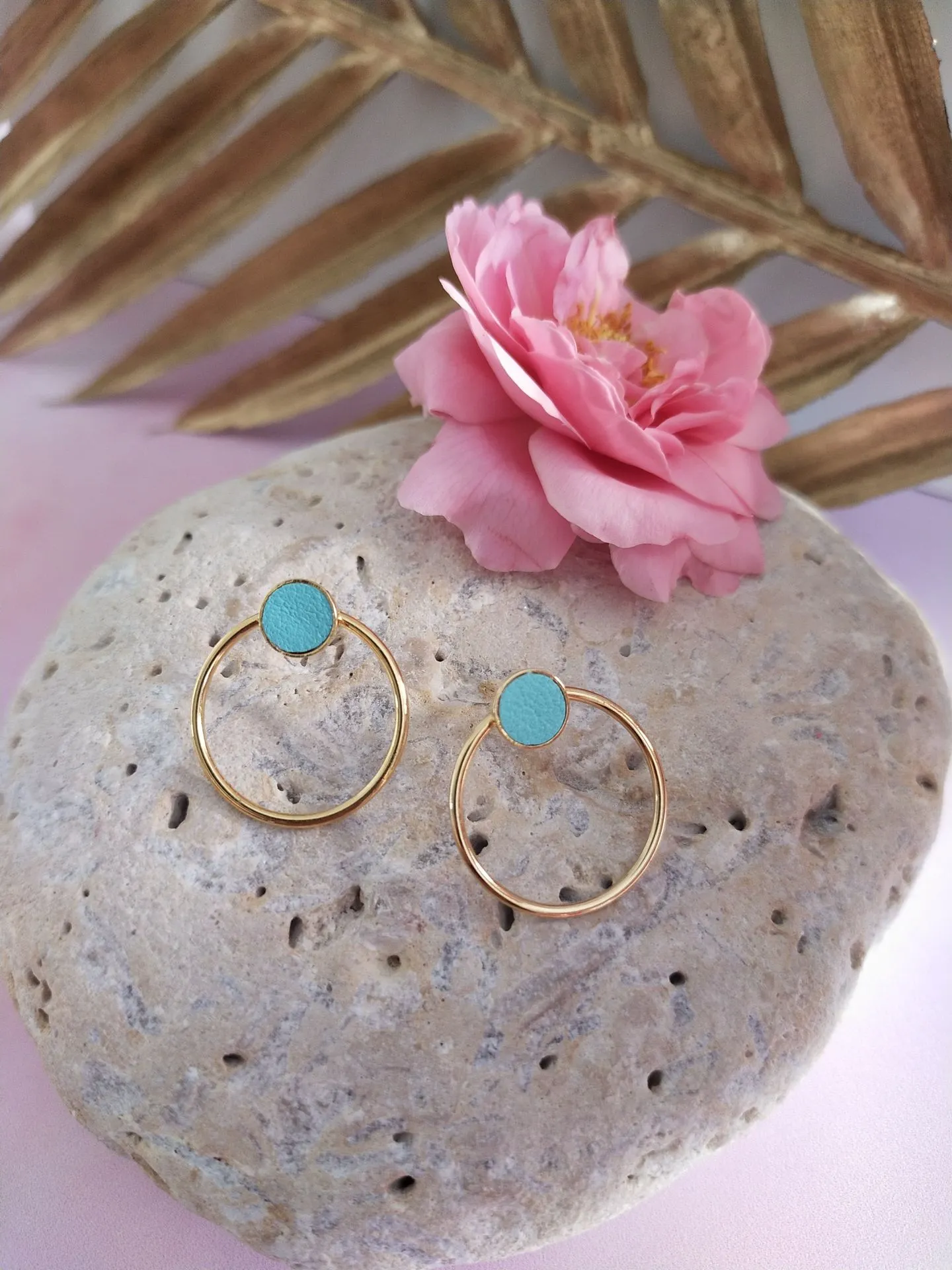 Boucles d'oreilles ORIANE bleu clair